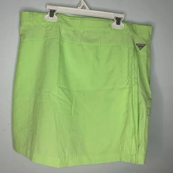 Columbia PFG Omnishade Skort Size Medium Eagle Eye Green Zip Outdoor Hiking NWT - Picture 2 of 9